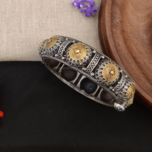 "Chetak" Silver Look Alike Dual Tone Kada "Chetak" Silver Look Alike Dual Tone Kada