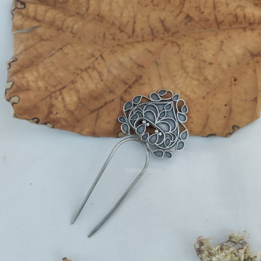 “Zarna” Silver Look Alike Oxidised Hair Pin