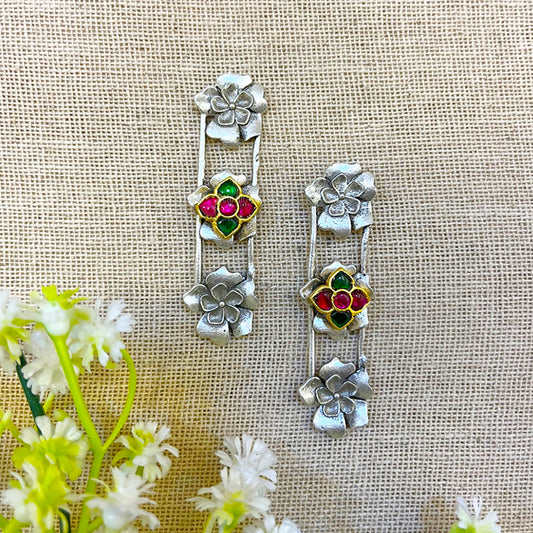 oxidized silver-look alike earrings with floral