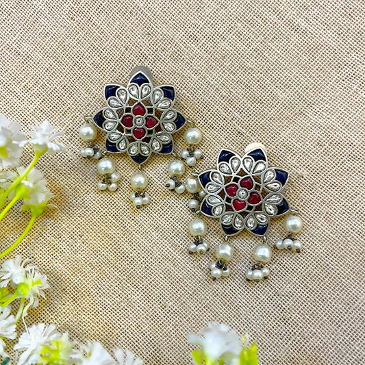 “Prati” Silver Look Alike Oxidised Stud