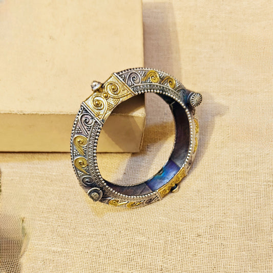 "Tivra"Silver Look Alike Dual Tone Kada