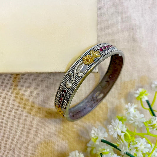 "Kashti" Silver Look Alike Dual Tone Kada Bangles