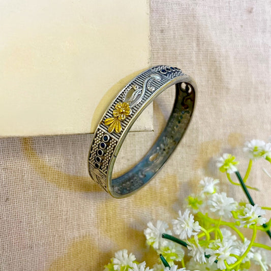 "Kashti" Silver Look Alike Dual Tone Kada Bangles