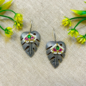 leaf kundan dangler earrings leaf kundan dangler earrings