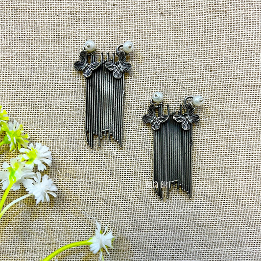 "Crystal" Silver Look Alike Oxidized Earring