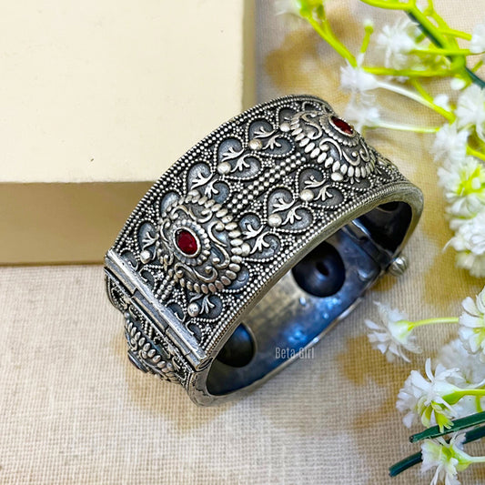 "Gleam" Silver Look Alike Oxidized Kada