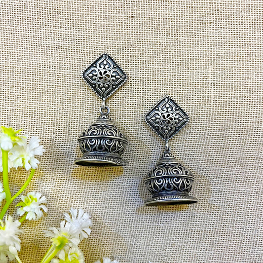 "Terra" Silver Look Alike Oxidized Earring