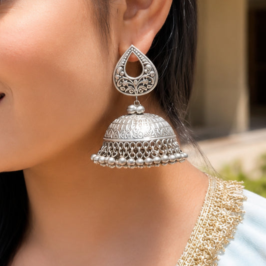 "Artisan"Silver Look Alike Oxidized Earring
