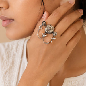 "Regal"Silver Look Alike Oxidized Ring "Regal"Silver Look Alike Oxidized Ring