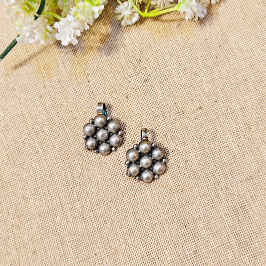 "Doots"Silver Look Alike Earcuff