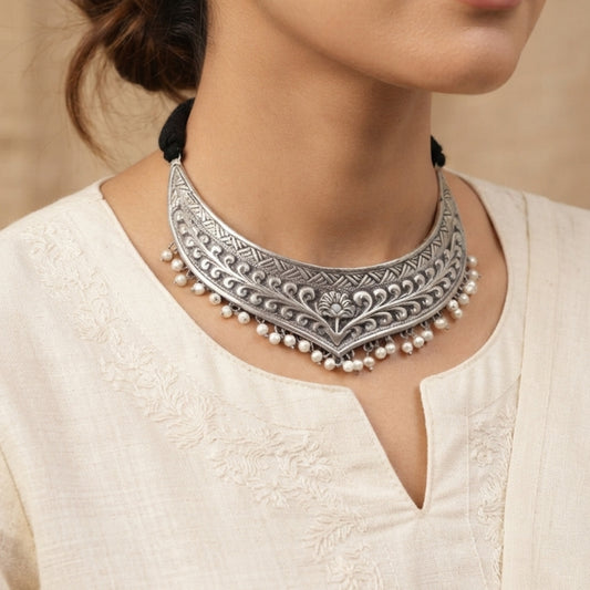 "Favia" Silver Look Alike Oxidized Choker
