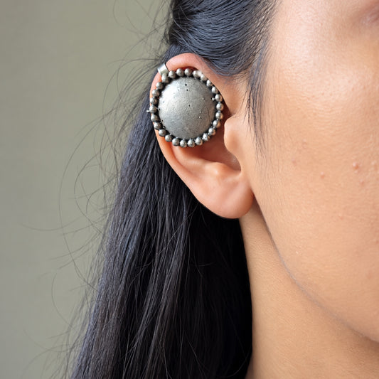 "Round"Silver Look Alike Earcuff
