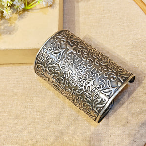 "Dvani"Silver Look Alike Oxidized Kada "Dvani"Silver Look Alike Oxidized Kada