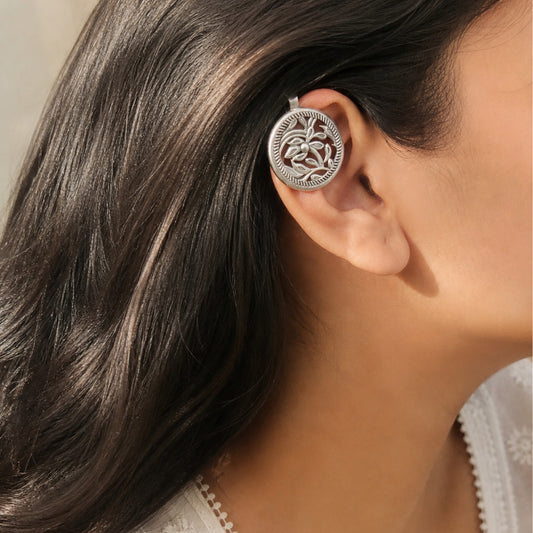 "Fool"Silver Look Alike Earcuff