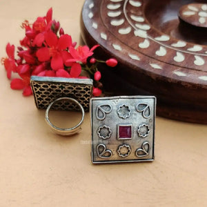 “Arcade” Silver Look Alike Oxidised Ring “Arcade” Silver Look Alike Oxidised Ring
