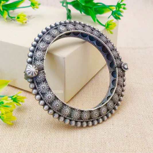 "Sitara" Silver Look Alike Oxidized Kada