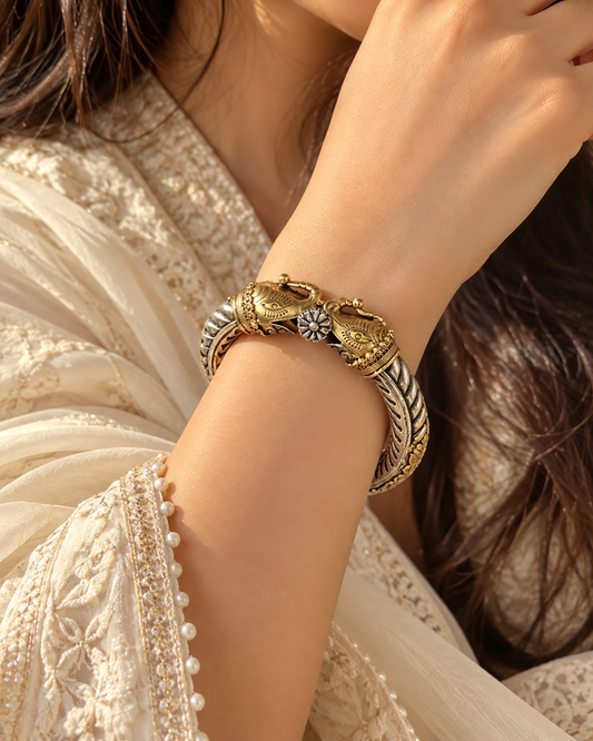 "Niora"Silver Look Alike Dual Tone Kada