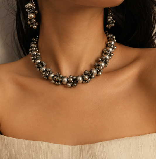 "Collar"Silver Look Alike Oxidized Choker