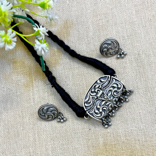 "Mahira" Silver Look Alike Oxidized Choker