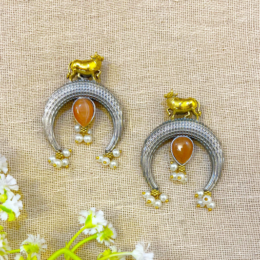 "Wiren" Silver Look Alike Dual Tone Earrings