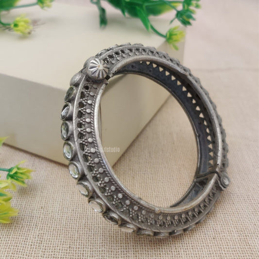 "Sitsar" Silver Look Alike Oxidized Kada