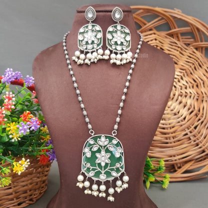 "Glamoura" Silver Look Alike Oxidised Necklace