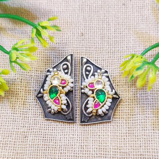 "Kundan Dot " Silver Look Alike Dual Tone Kundan Stud