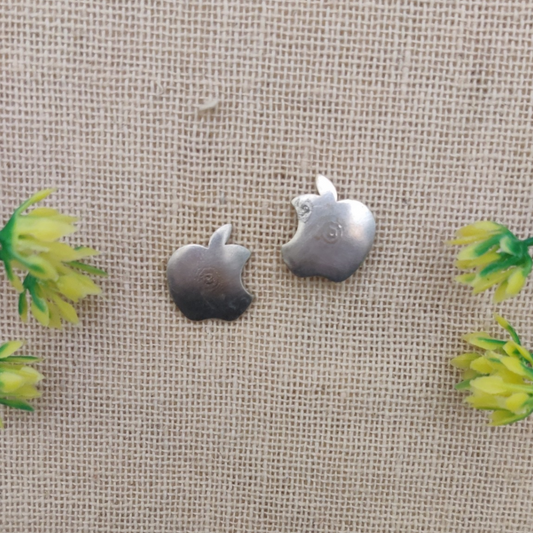 "Appiz" Silver Look Alike Studs