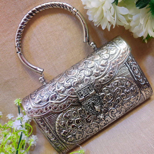 "Olanz" Silver Look Alike Purse