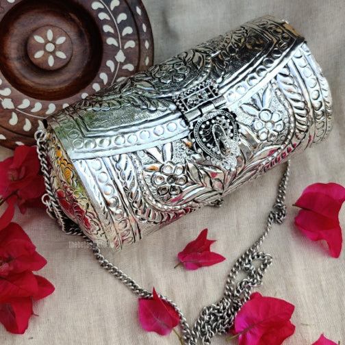 “Vamika” Silver Look Alike Oxidised Sling round Bag