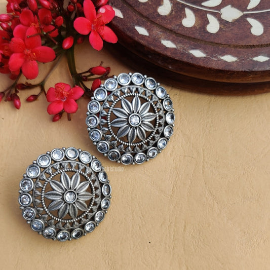 “Golakar” Silver Look Alike Oxidised Stud