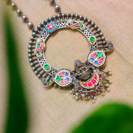 "Antaz" Silver Look Alike Kundan Studded Necklace