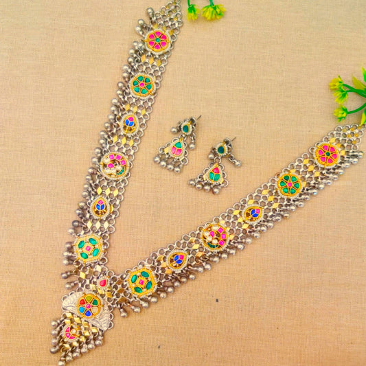 "Padmavati" Silver Look Alike Kundan Necklace