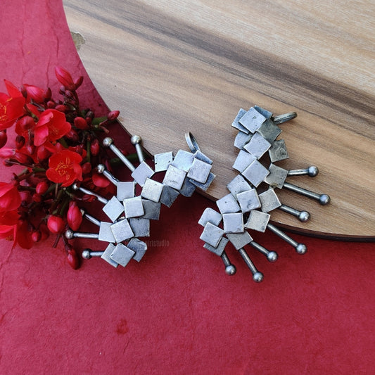 "Spiked" Silver Look Alike Oxidised Earcuff