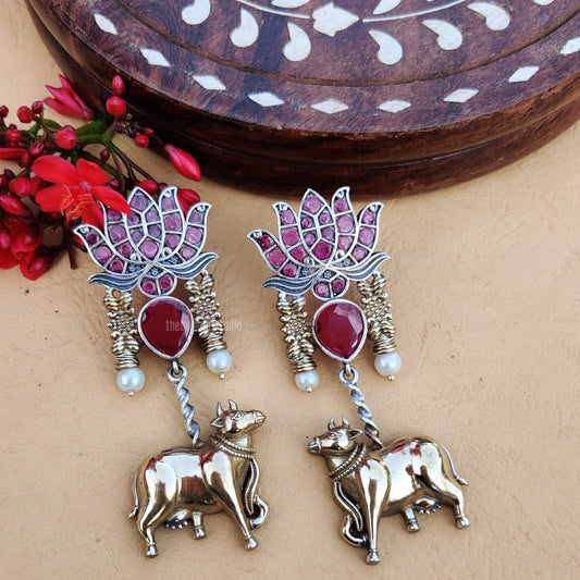 “kaveri” Silver Look Alike Oxidised Earring