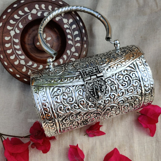 “Nakshi” round Silver Look Alike Oxidised clutch