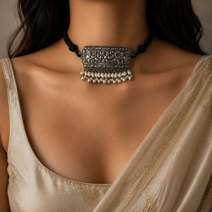 "Thread" Silver Look Alike Oxidized Choker Set