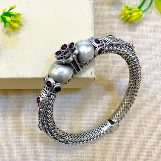 "Vanit" Silver Look Alike Stone Kada