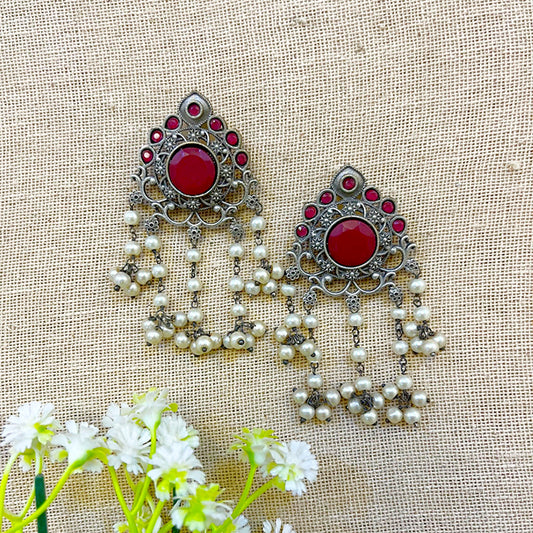 "Layered Pearl" Silver Look Alike Oxidised Earring