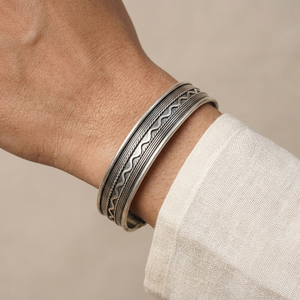 "Topaz"Silver Look Alike Oxidized Kada
