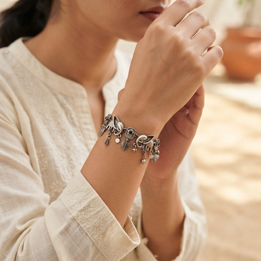 "Saira"Silver Look Alike Oxidized Bracelets