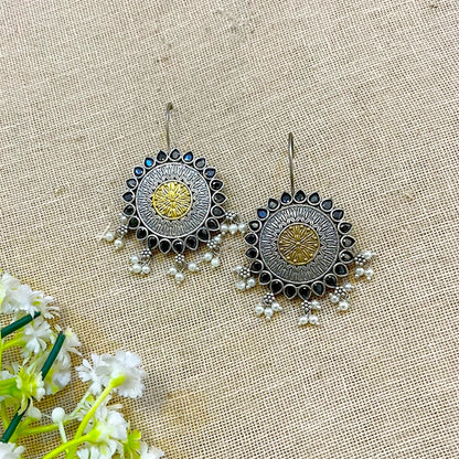 "Twirl" Dual Tone Oxidized Dangler