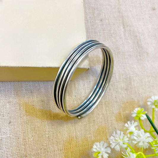 "Curved" Silver Look Alike Oxidised Kada