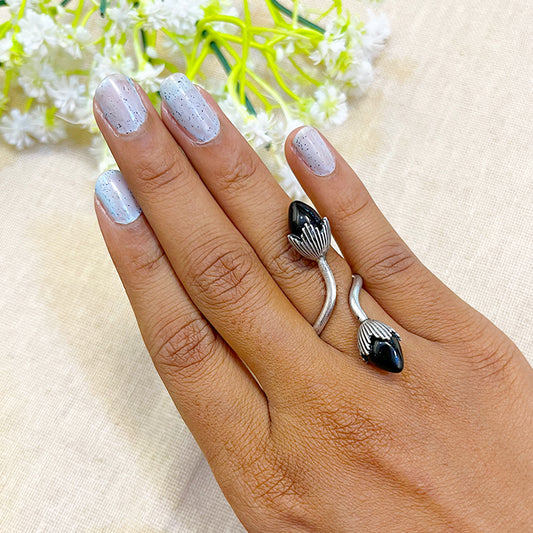 "Leaflong" Silver Look Alike Stone Ring