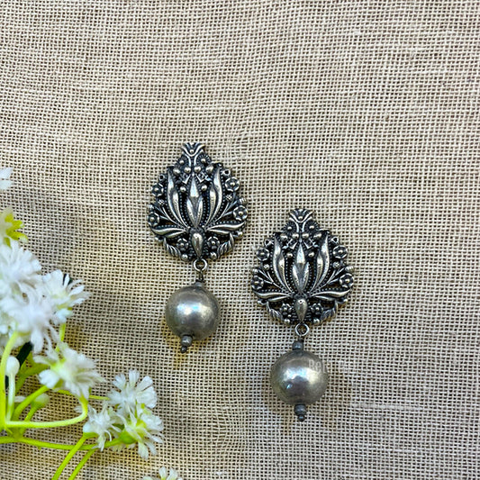 "Zoom" Silver Look Alike Oxidized Earrings