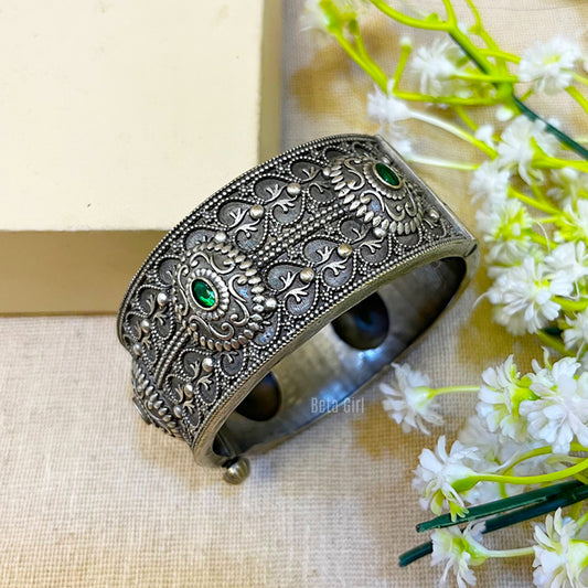 "Gleam" Silver Look Alike Oxidized Kada