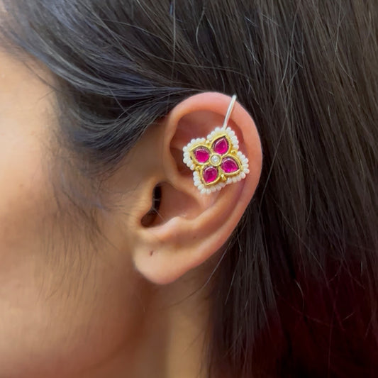" Curve" Silver Look Alike Bugadi Earcuff