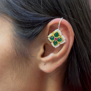 " Curve" Silver Look Alike Bugadi Earcuff