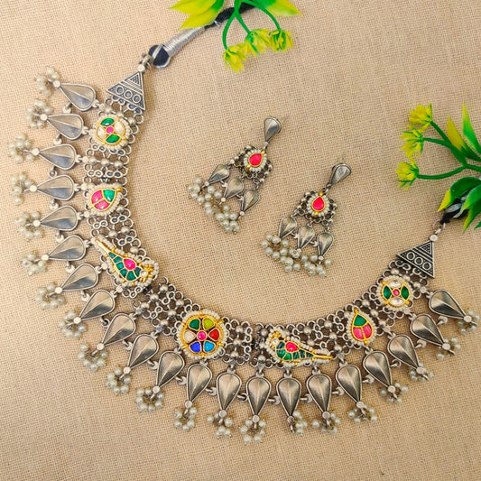 "Spear"Silver Look Alike Kundan Choker