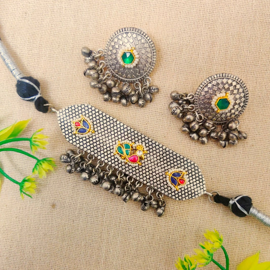 "Tarang" Silver Look Alike Kundan Studded Choker